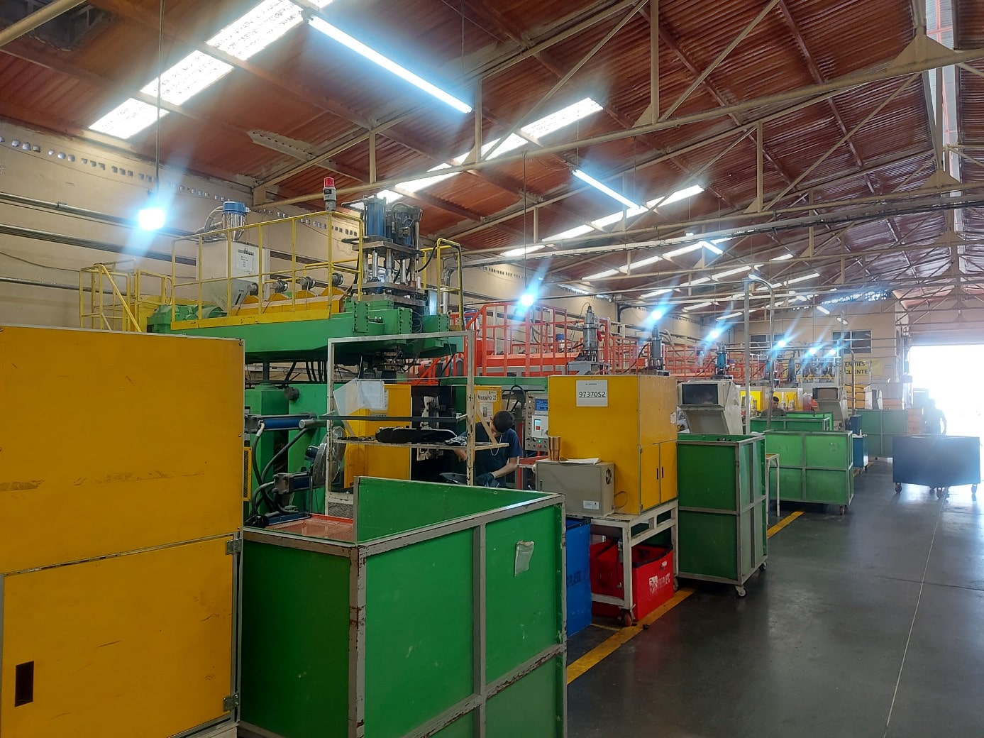 Blow Molding,blow molding company in Mexico,Pro Plastic México, Plastic production, industrial plastic